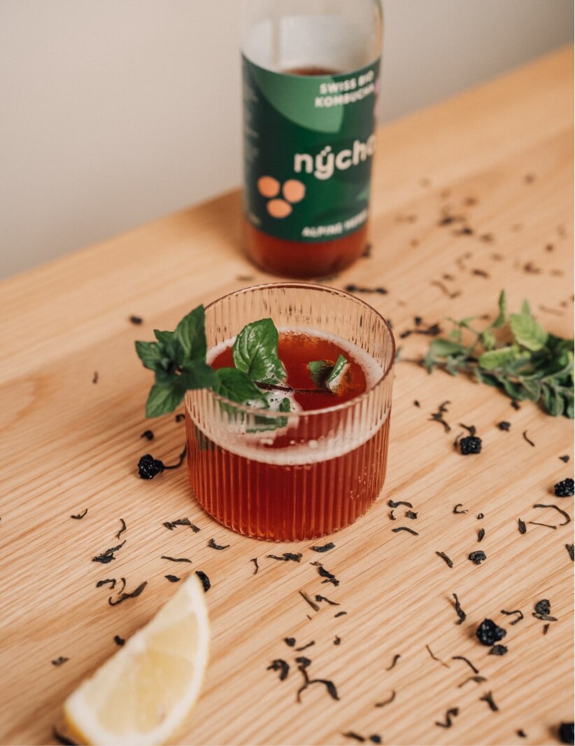 E-Commerce und Lifestyle Produktfotografie für nycha Kombucha – Bild 8 | Produktshooting von Pajurama